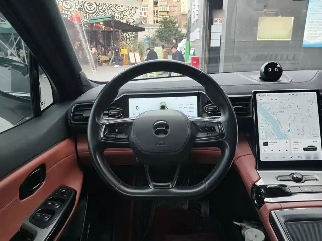 Фото 6 - NIO EC6