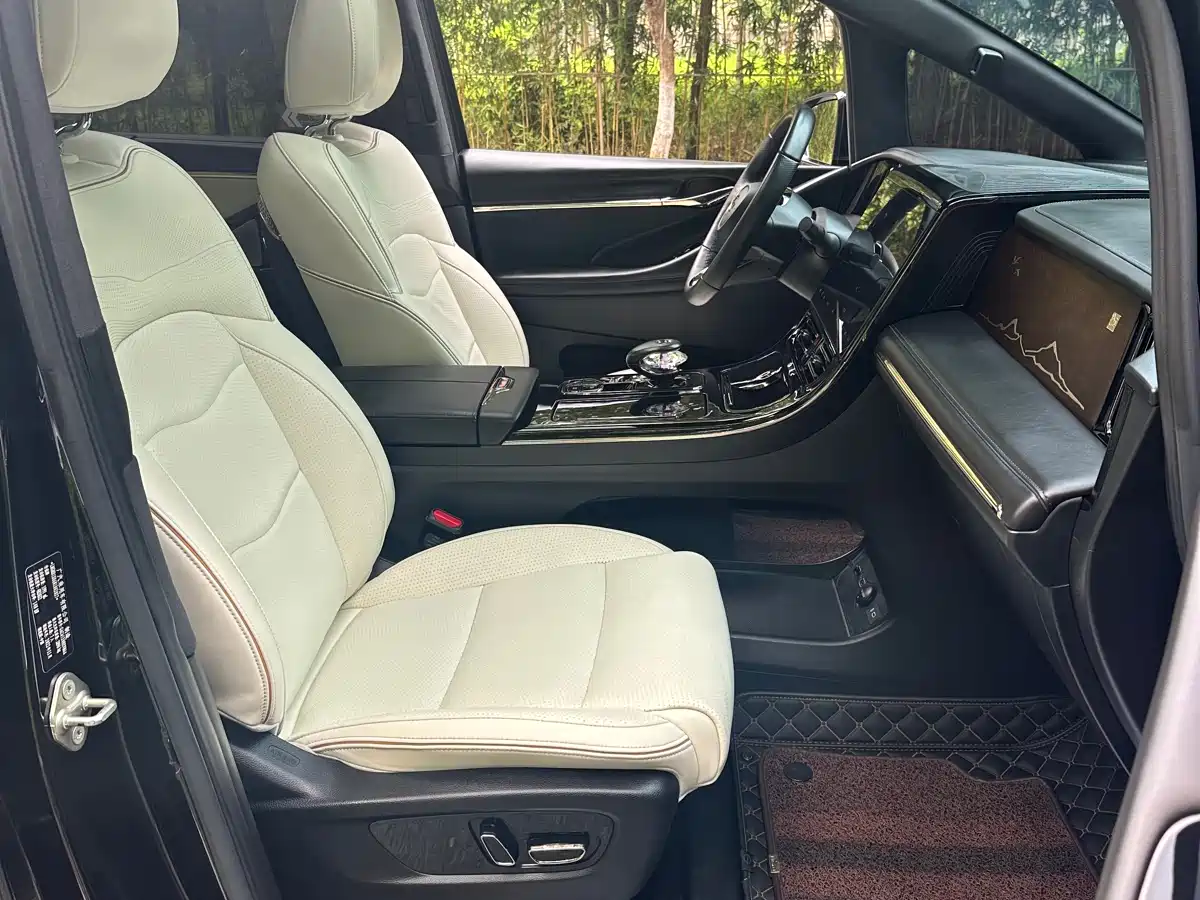 GAC Trumpchi Trumpchi M8 2023 Model Master Series Hybrid Royal Edition фото 9