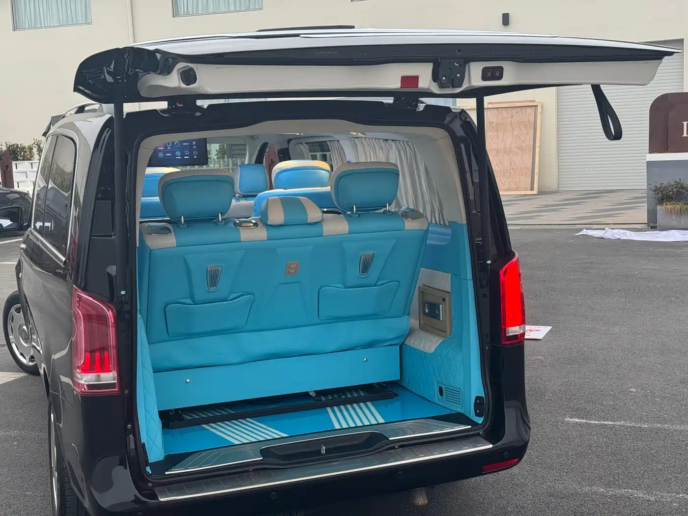Mercedes-Benz Vito 2021 2.0T Business Edition 7-seater фото 18