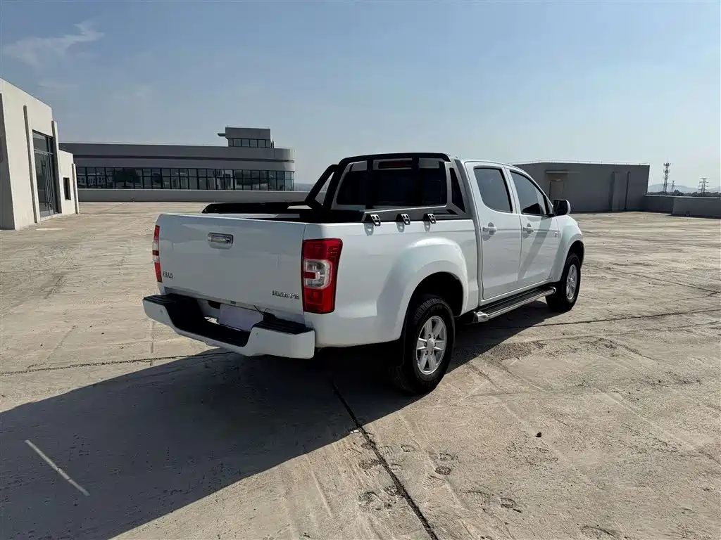 Isuzu Ruimai 2022 2022 2.8T Classic Diesel 2WD Comfort Long Wheelbase JE493ZLQ6E