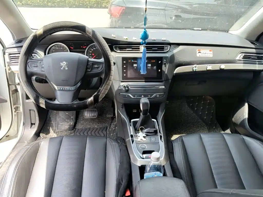 Peugeot 408 2016 1.6T Automatic Luxury Edition фото 10