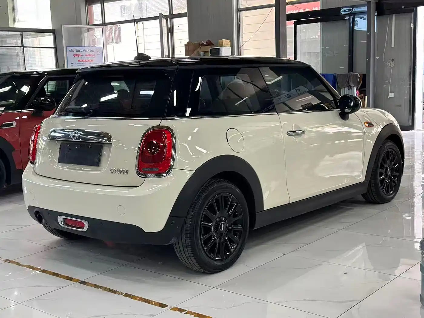 MINI 2016 1.5T COOPER фото 4