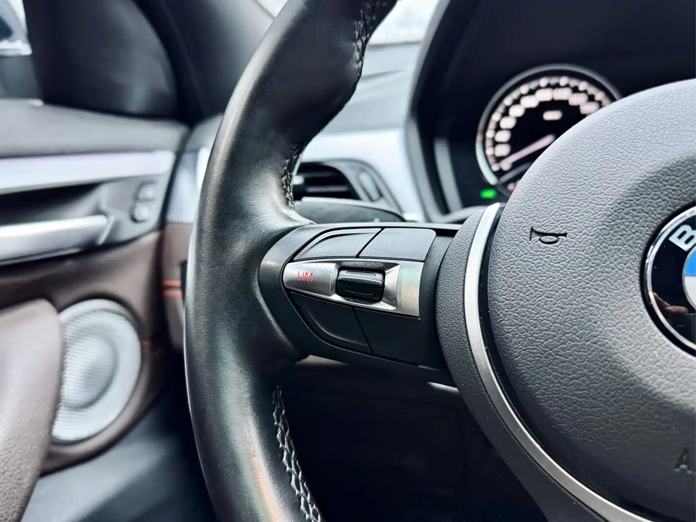 Фото 20 - BMW X2
