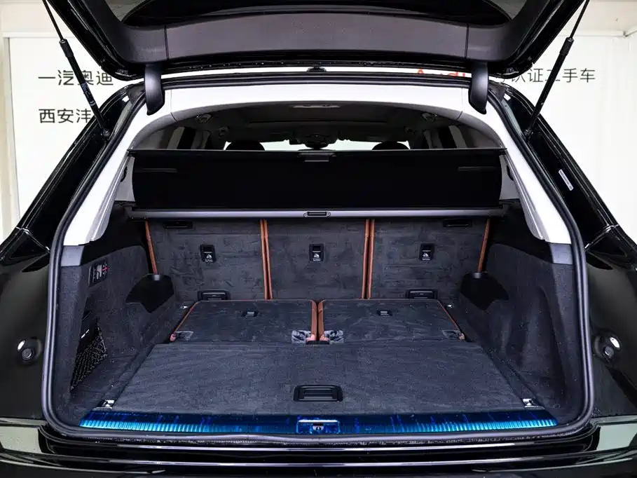 Audi Q7 2023 55 TFSI quattro S line Sport фото 9