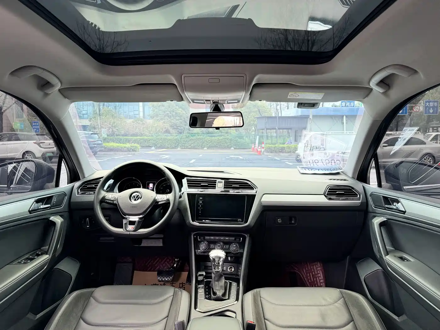 Volkswagen Tiguan L 2020 330TSI Auto 2WD R-Line Flagship China VI фото 6