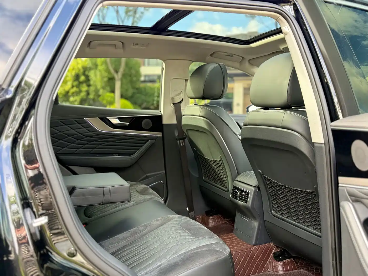 Hongqi HS5 2022 2.0T Smart Connect Flagship AWD Edition фото 12