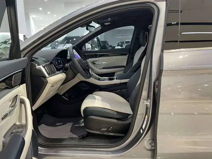 BYD Song PLUS PHEV 2024 Glory Edition DM-i 110km Flagship фото 20