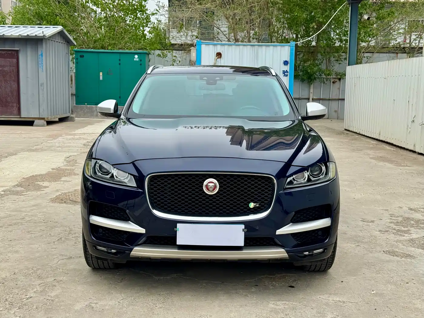 Jaguar F-PACE 2017 2016 2.0T FWD Urban Premium Edition