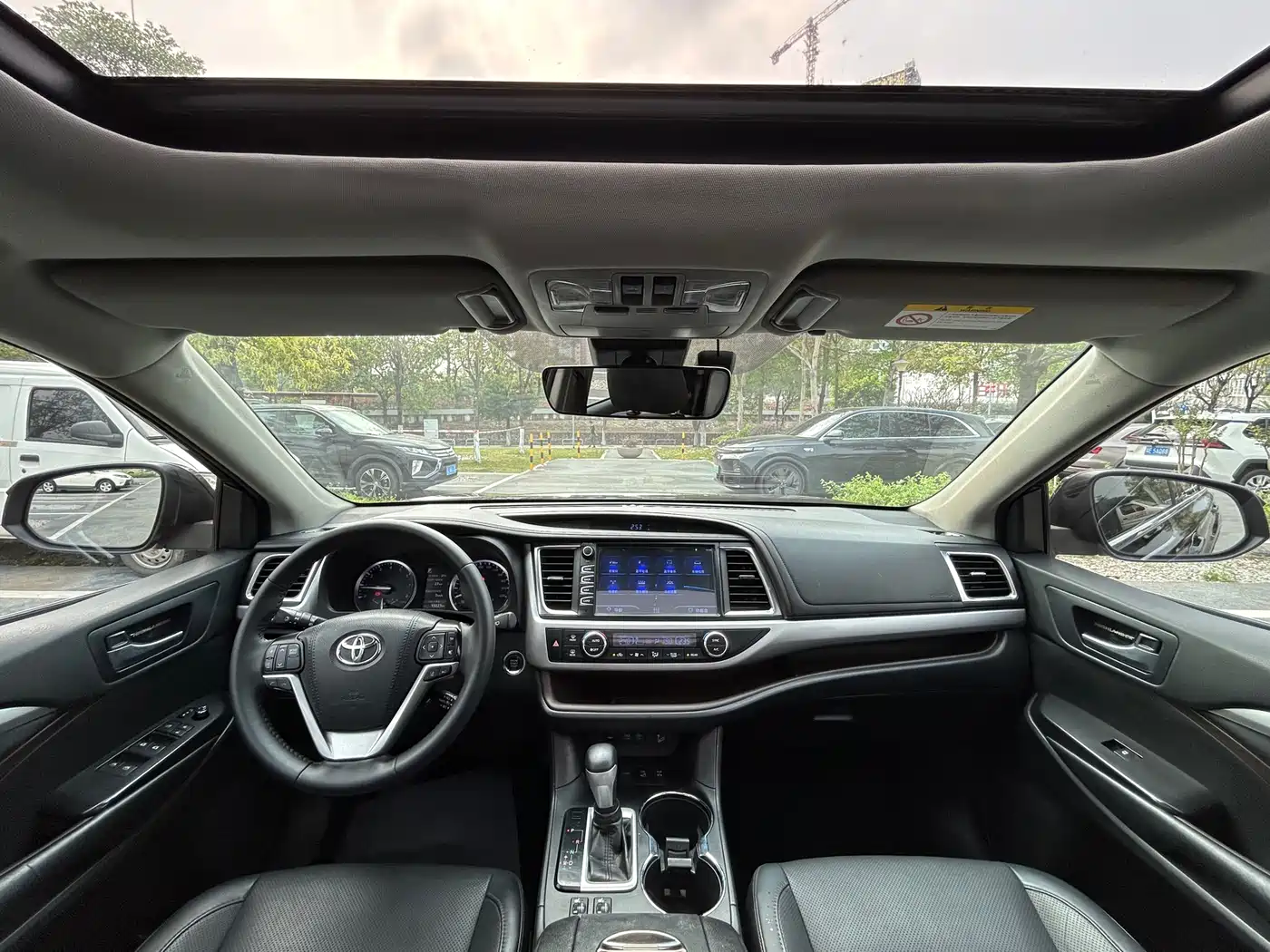 Toyota Highlander 2018 2.0T 4WD Luxury 7-seater China VI фото 22