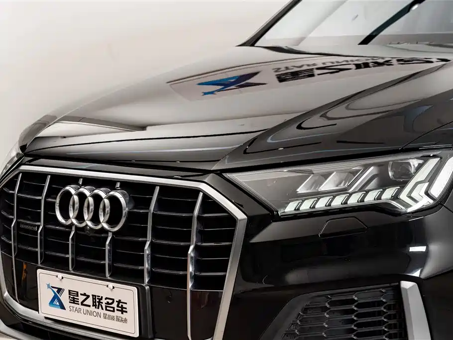 Audi Q7 2023 55 TFSI quattro S line Sport фото 5