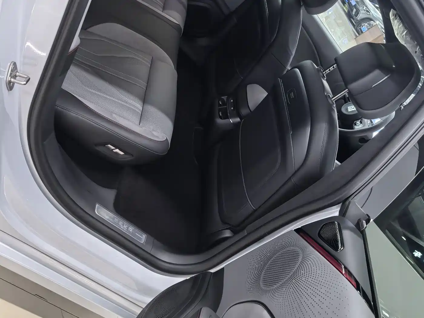 ZEEKR EXTREME KRYPTON 007GT