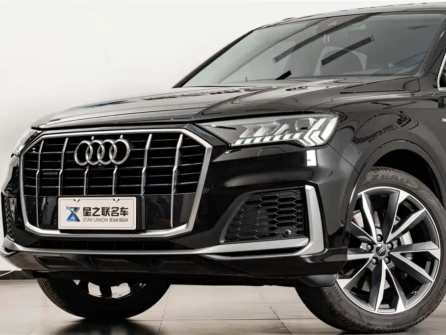 Audi Q7 2023 55 TFSI quattro S line Sport фото 3