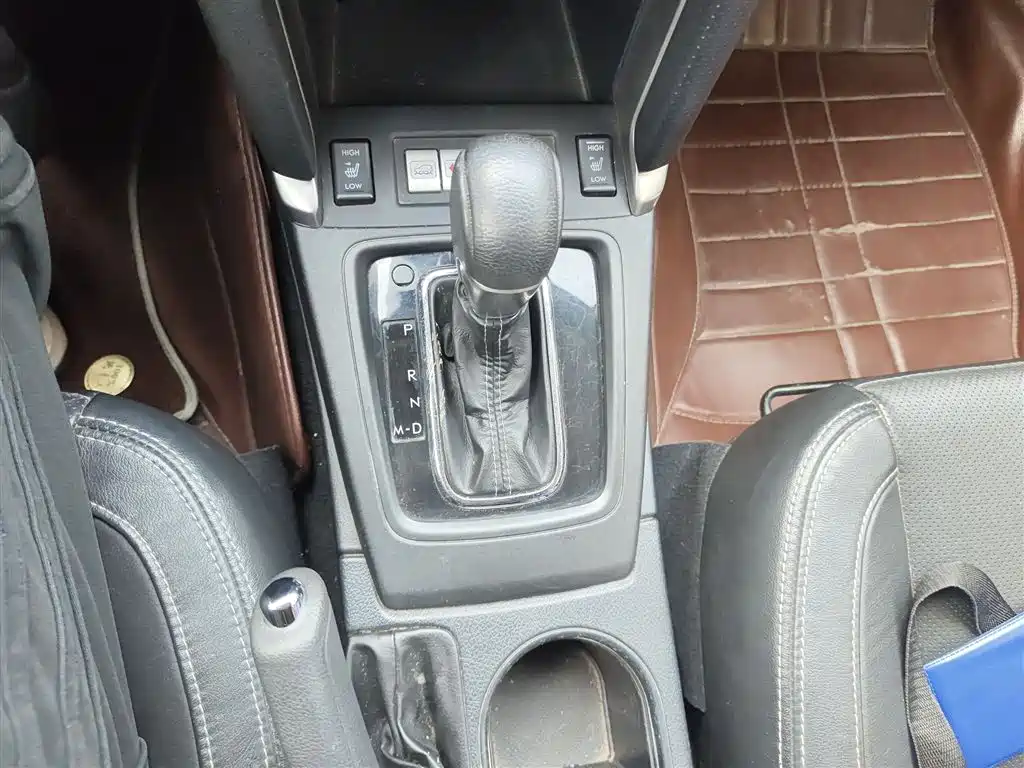 Subaru Forester 2016 2.0i Fashion Navigation Edition фото 7