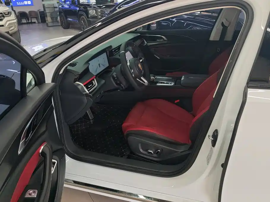 Hongqi H6 2025 2024 Model 2.0T Elegance Edition