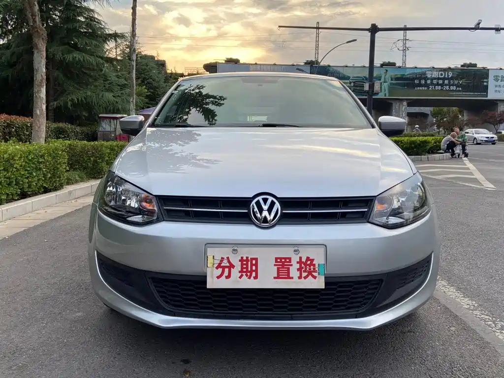 Volkswagen Polo 2013 2013 1.4L Manual Trend Edition