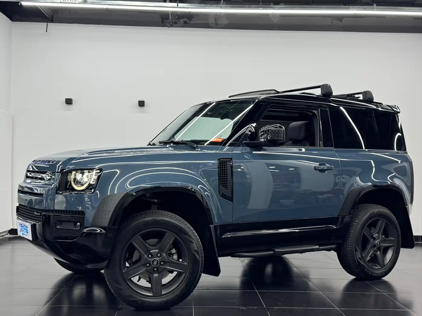 Land Rover Defender 2022 90 2.0T P300 X-DYNAMIC HSE