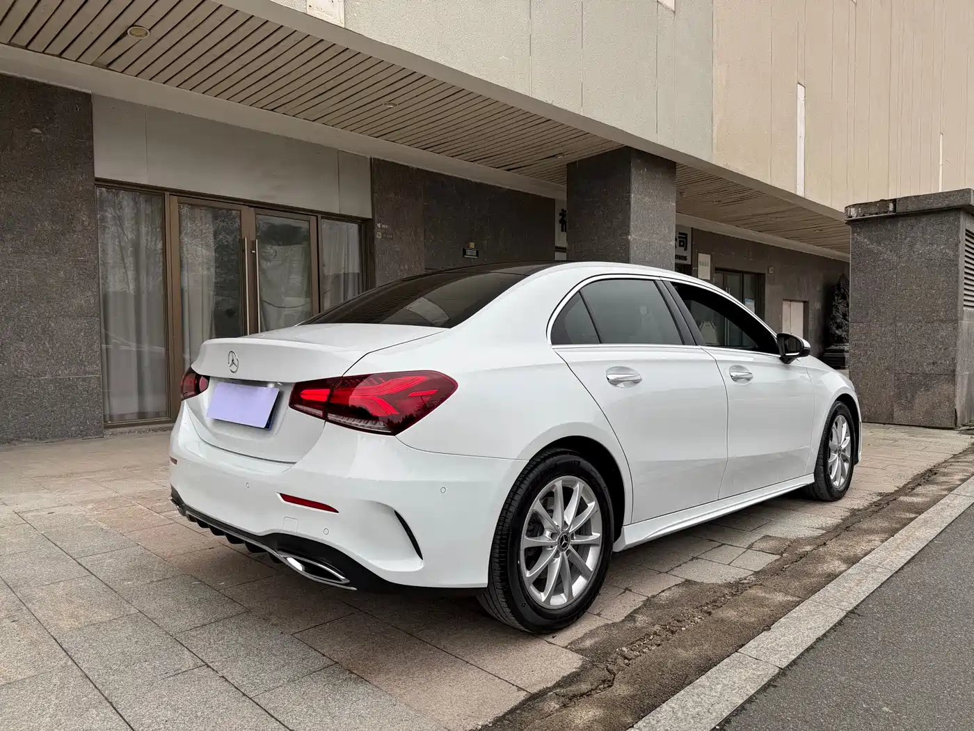 Mercedes-Benz A-Class 2020 A 200 L Sport Sedan фото 8