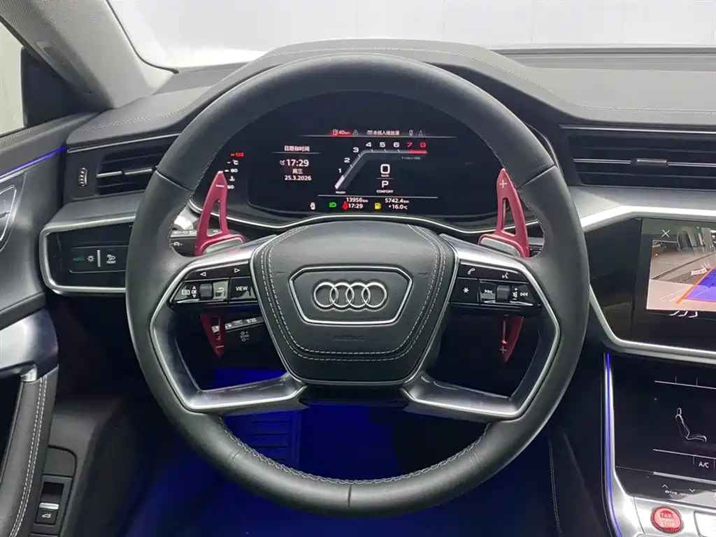 Audi A7L 2024 45 TFSI Luxury фото 14
