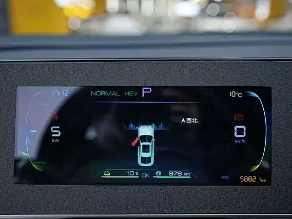 BYD Qin L 2024 DM-i 80KM Leading Edition фото 5