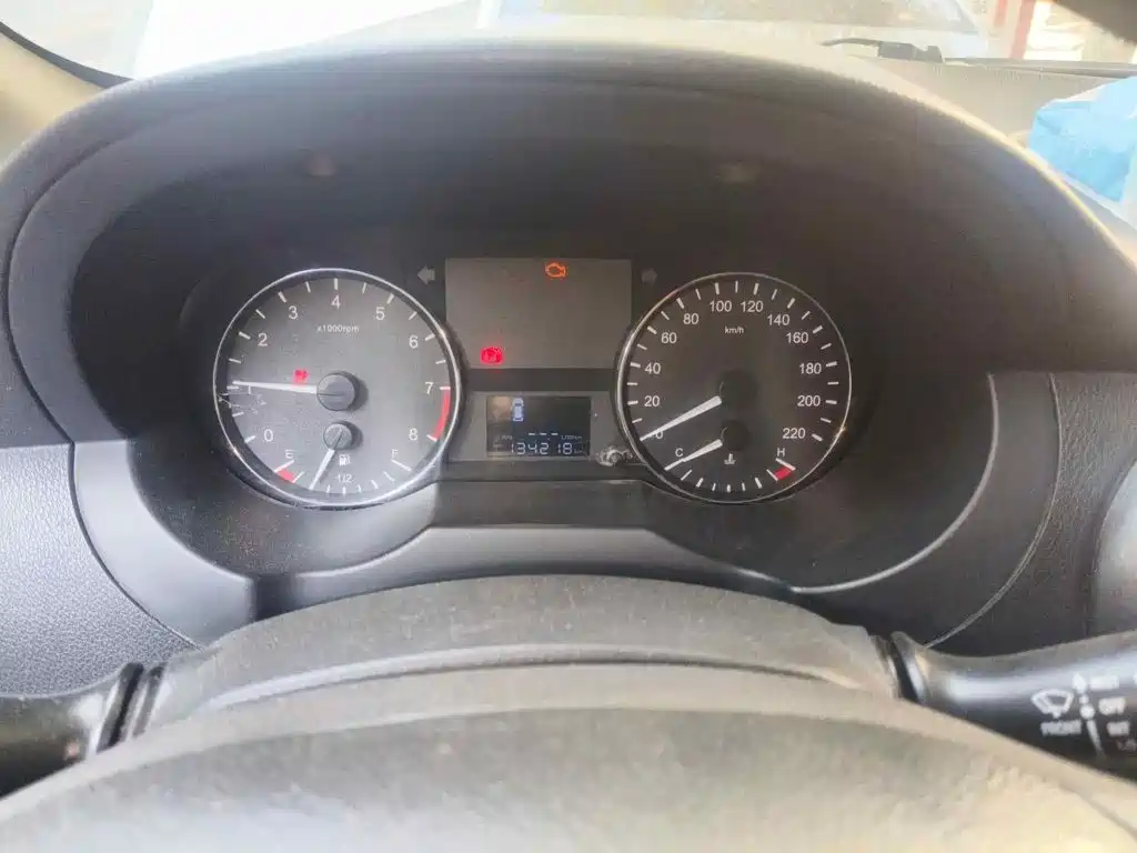 Photo 4 - JAC Refine M3