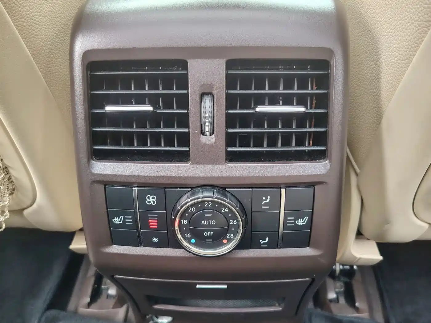 Mercedes-Benz GLS 2016 GLS 400 4MATIC Dynamic фото 18
