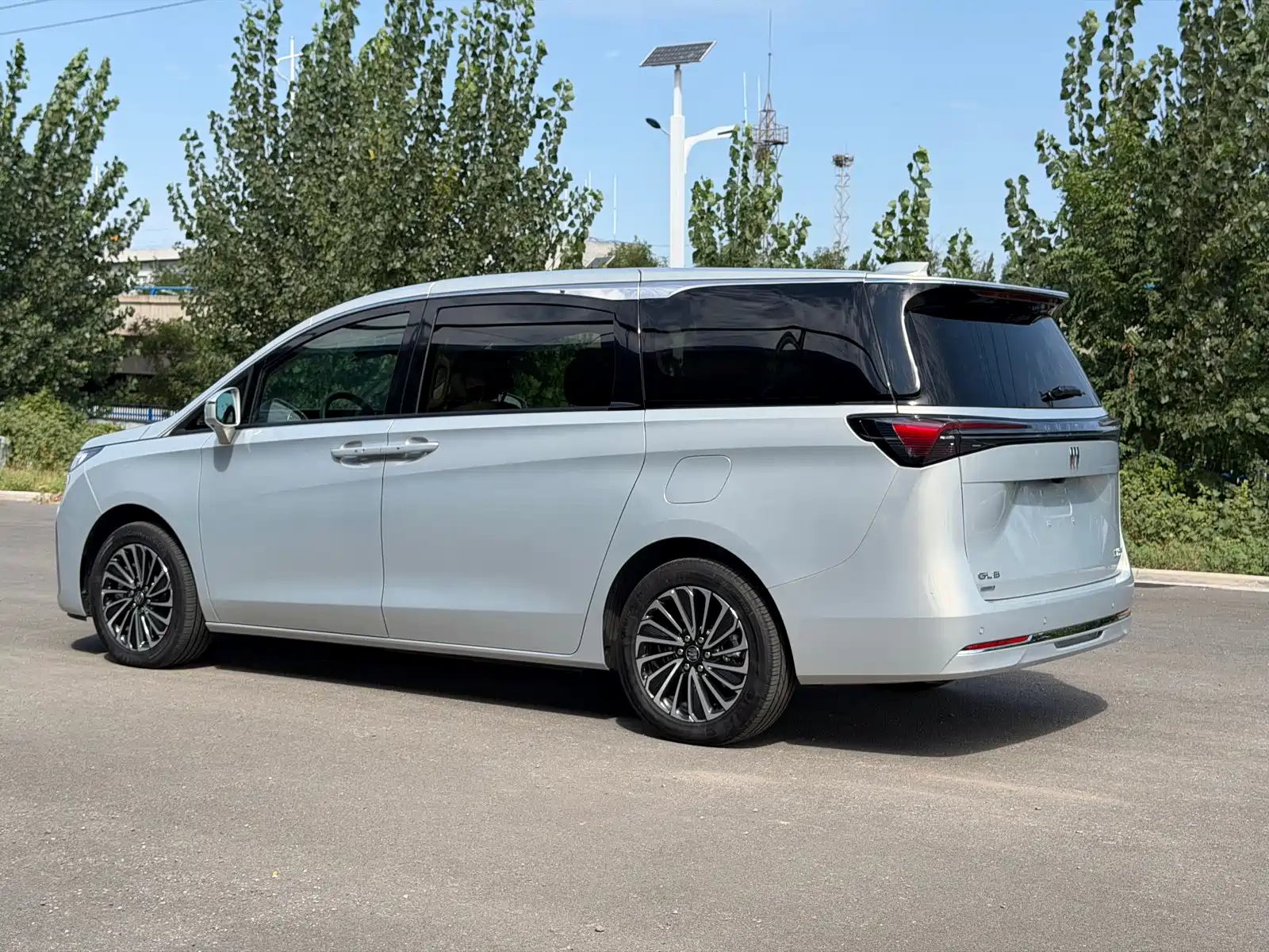 Фото 5 - Buick GL8 New Energy