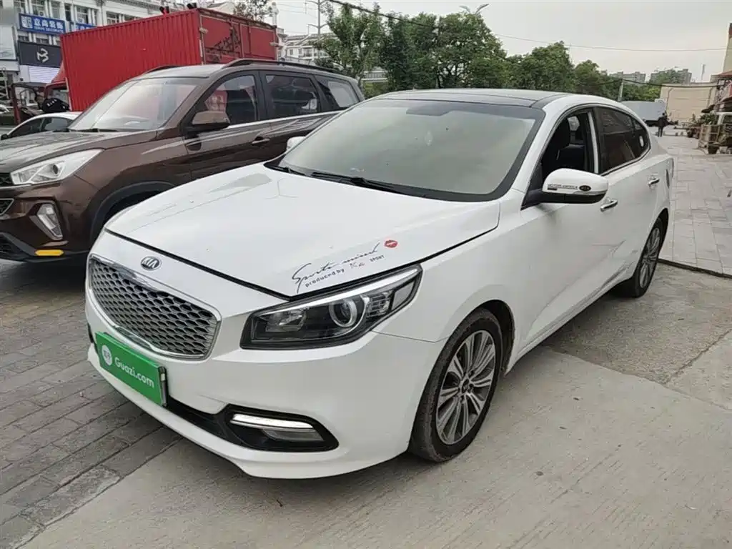 KIA K4