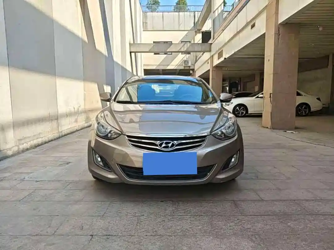 Hyundai Langdong 2012 1.6L Automatic Fashion фото 2