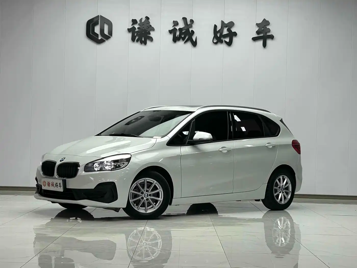 BMW 2 Series Touring 2016 218i Leading