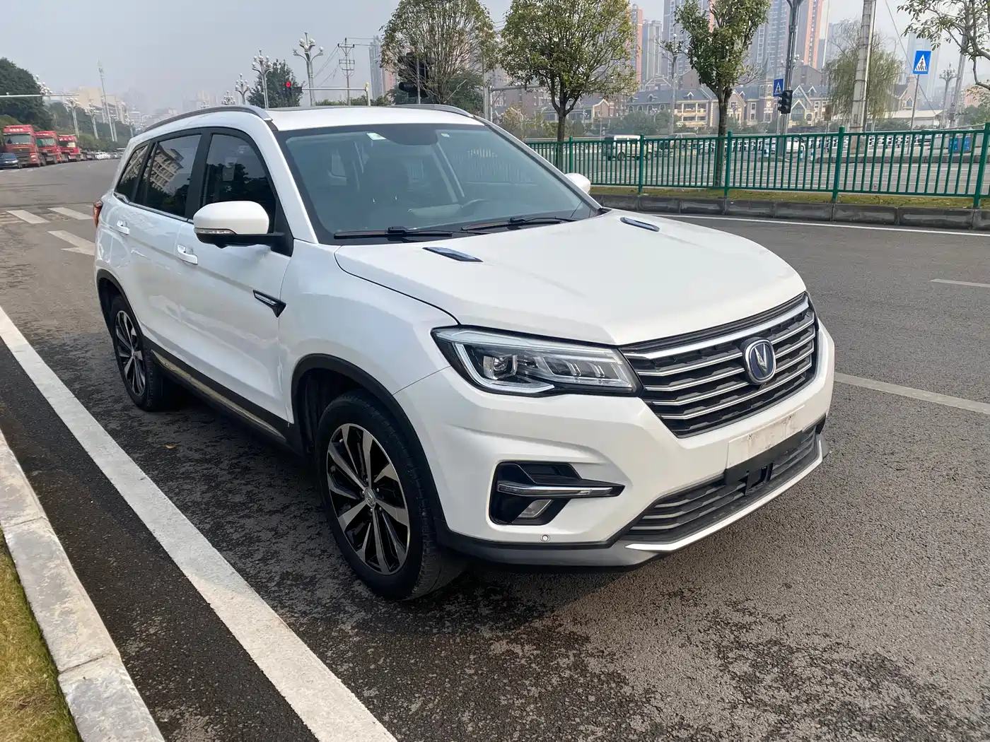 CHANGAN CS75
