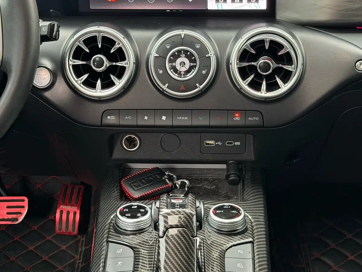Tank 300 2023 Off-Road Edition 2.0T Conqueror фото 4