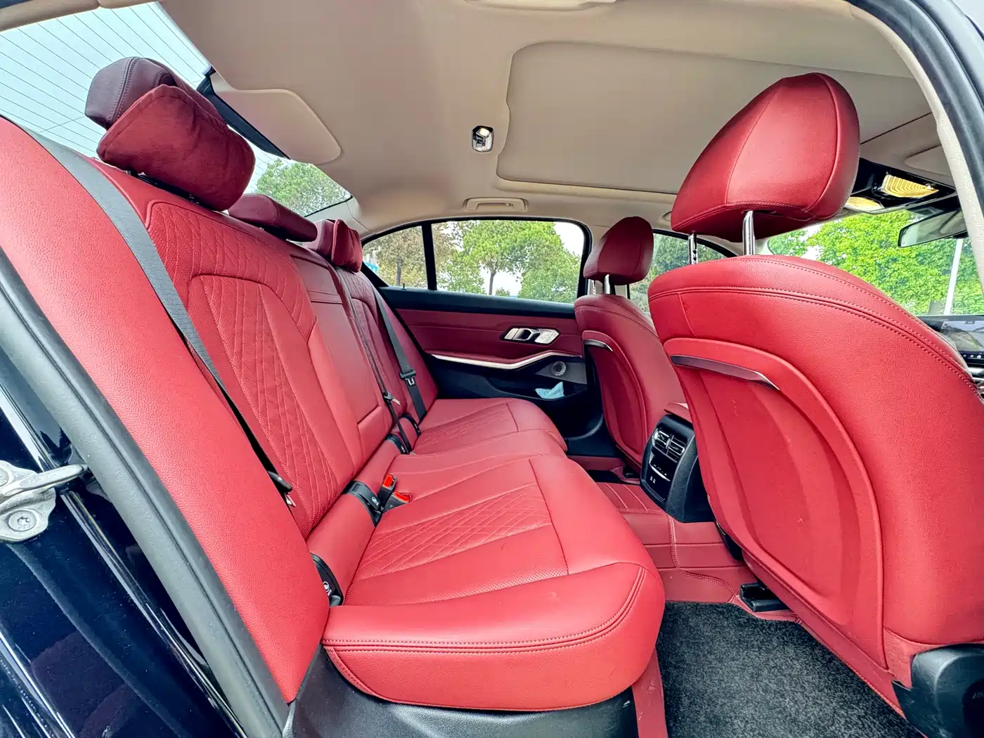 BMW 3 Series 2024 325Li M Sport Package фото 8