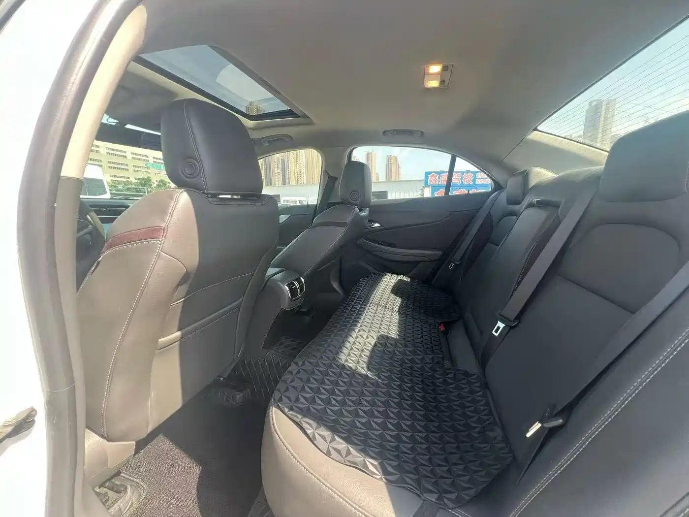 Chevrolet Malibu 2018 530T Automatic Luxury Edition фото 6