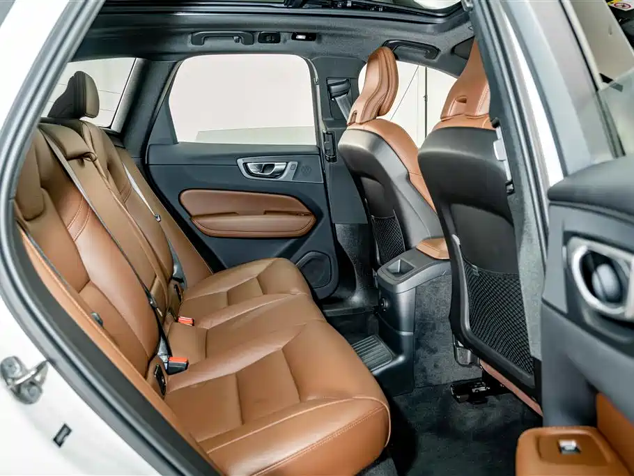 Volvo XC60 Plug-in Hybrid 2024 2023 T8 PHEV Long Range AWD Inscription Luxury Enjoyment Edition