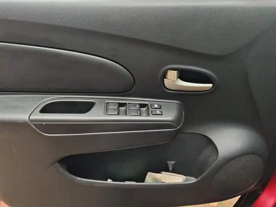 Venucia R50 2014 2013 1.6L Auto Fashion