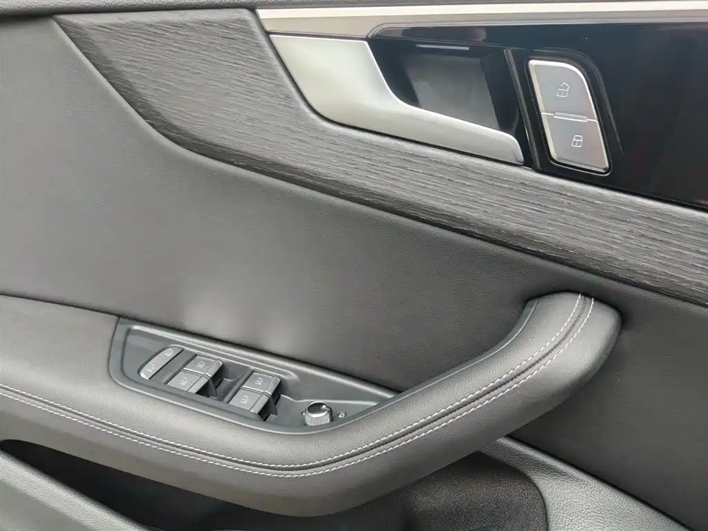 Audi A4L 2024 40 TFSI Luxury Dynamic фото 12