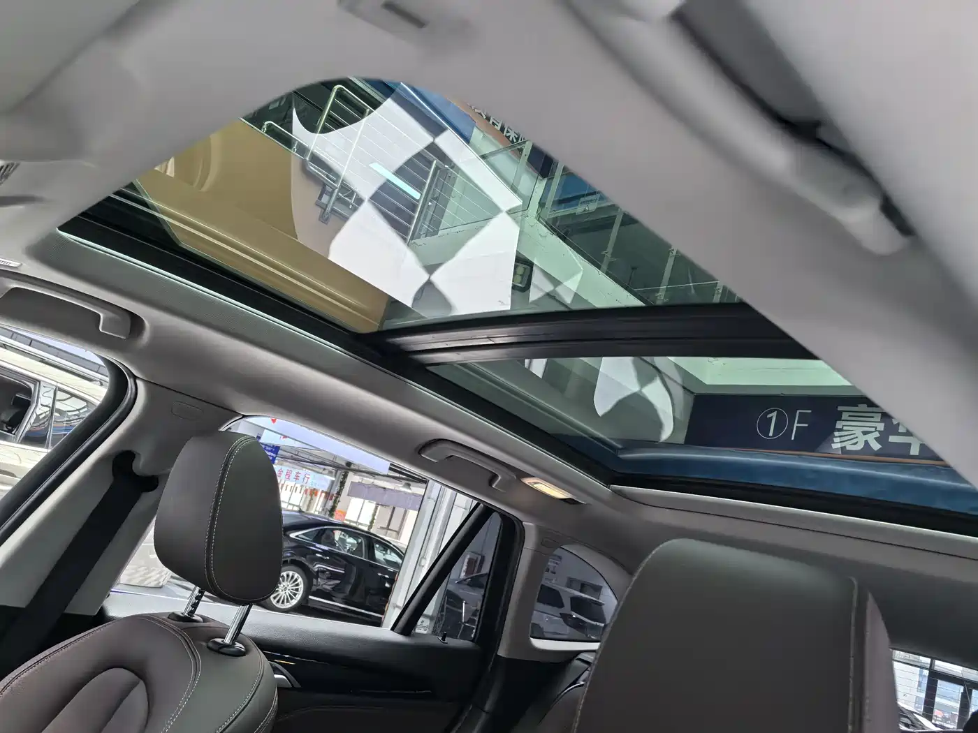 BMW X1 2021 sDrive25Li Leading фото 9
