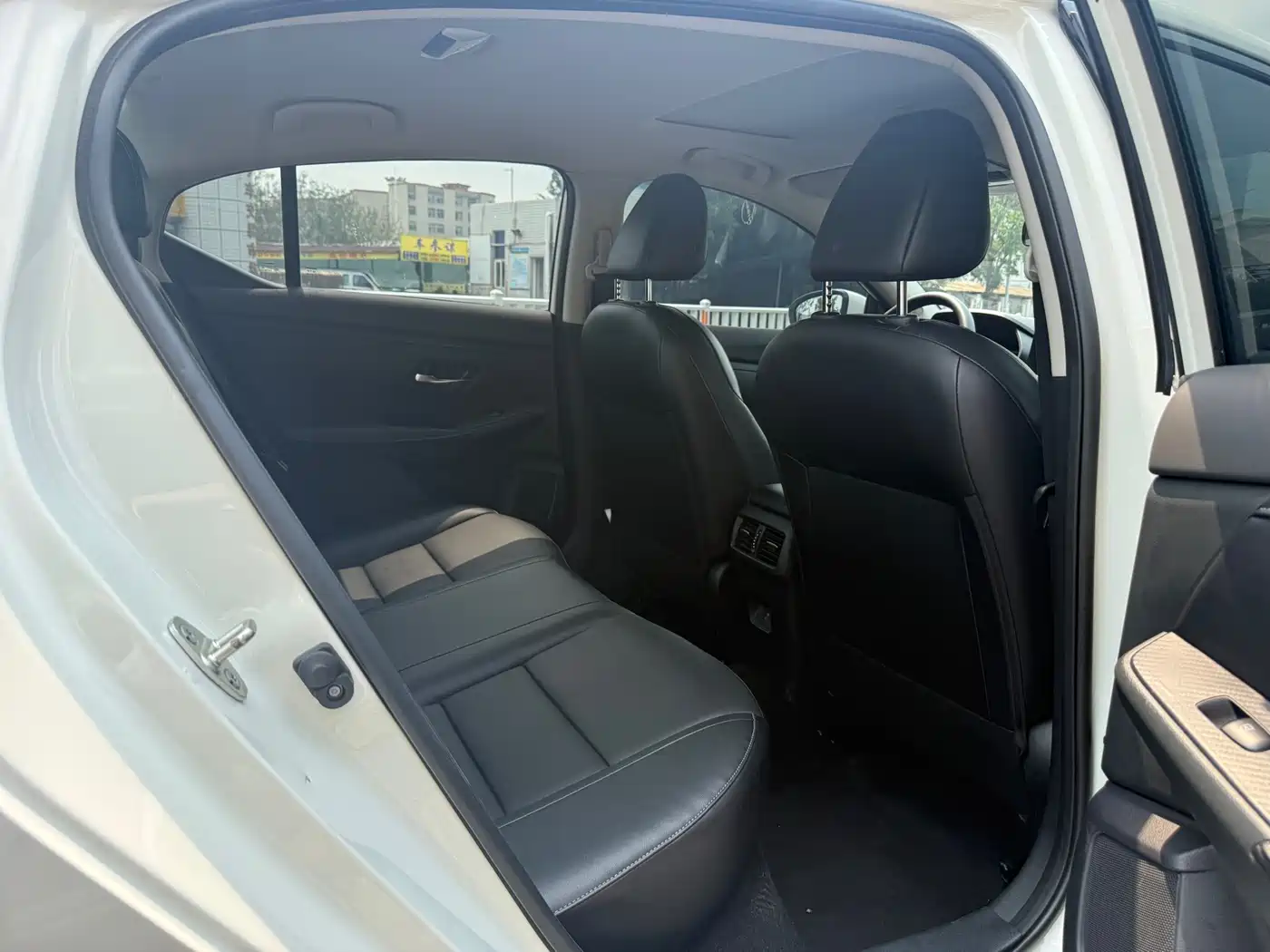 Nissan SYLPHY, миниатюра 9