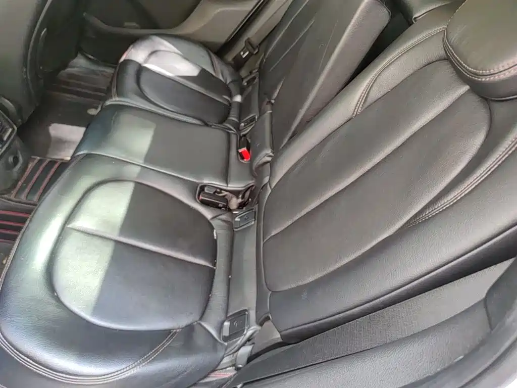 BMW 2 Series Touring 2016 218i Leading фото 17