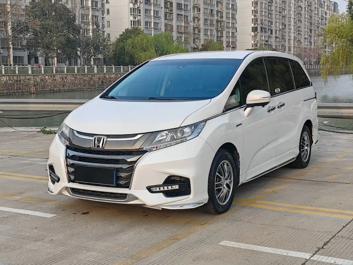 Honda Odyssey 2021 2.0L Sharp Premium Edition
