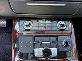 Photo 15 - Audi A8