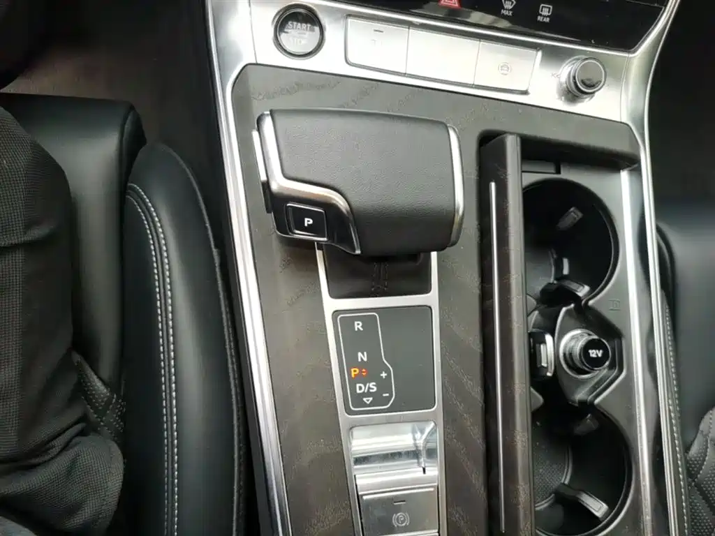 Audi A6L 2025 45 TFSI quattro Premium Sport фото 21