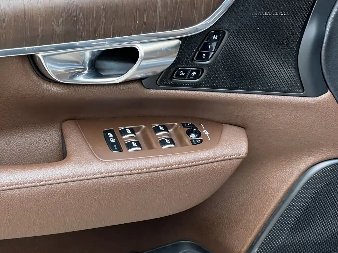 Volvo S90 2022 B5 Zhiyuan Luxury Edition фото 7