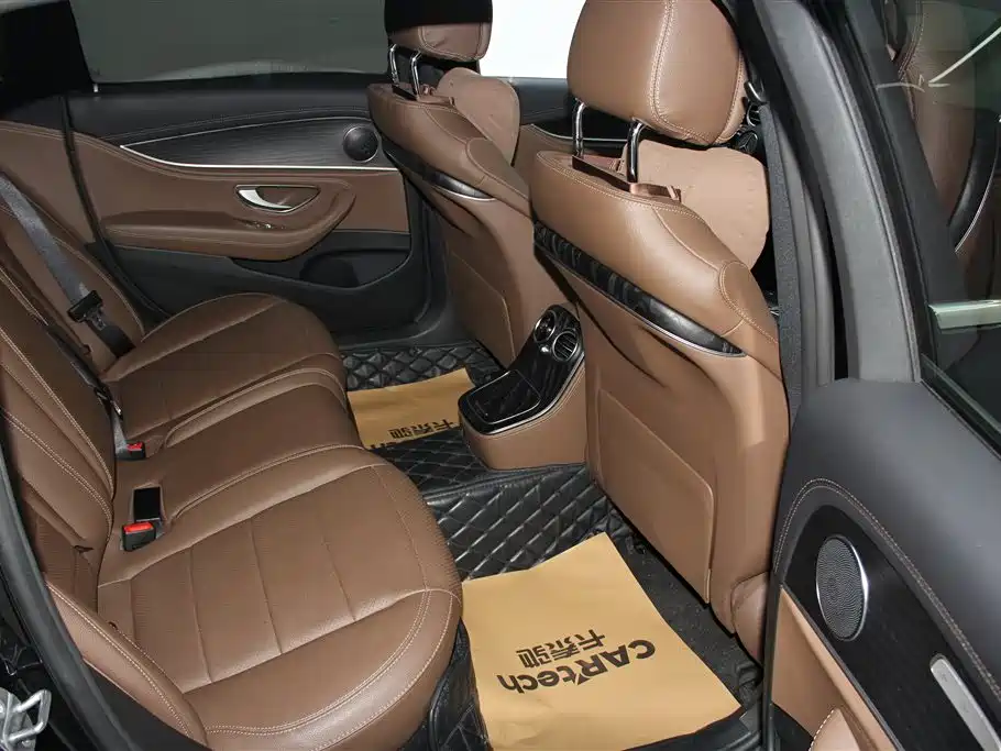 Mercedes-Benz E-Class 2023 E 300 L Sport Fashion фото 31