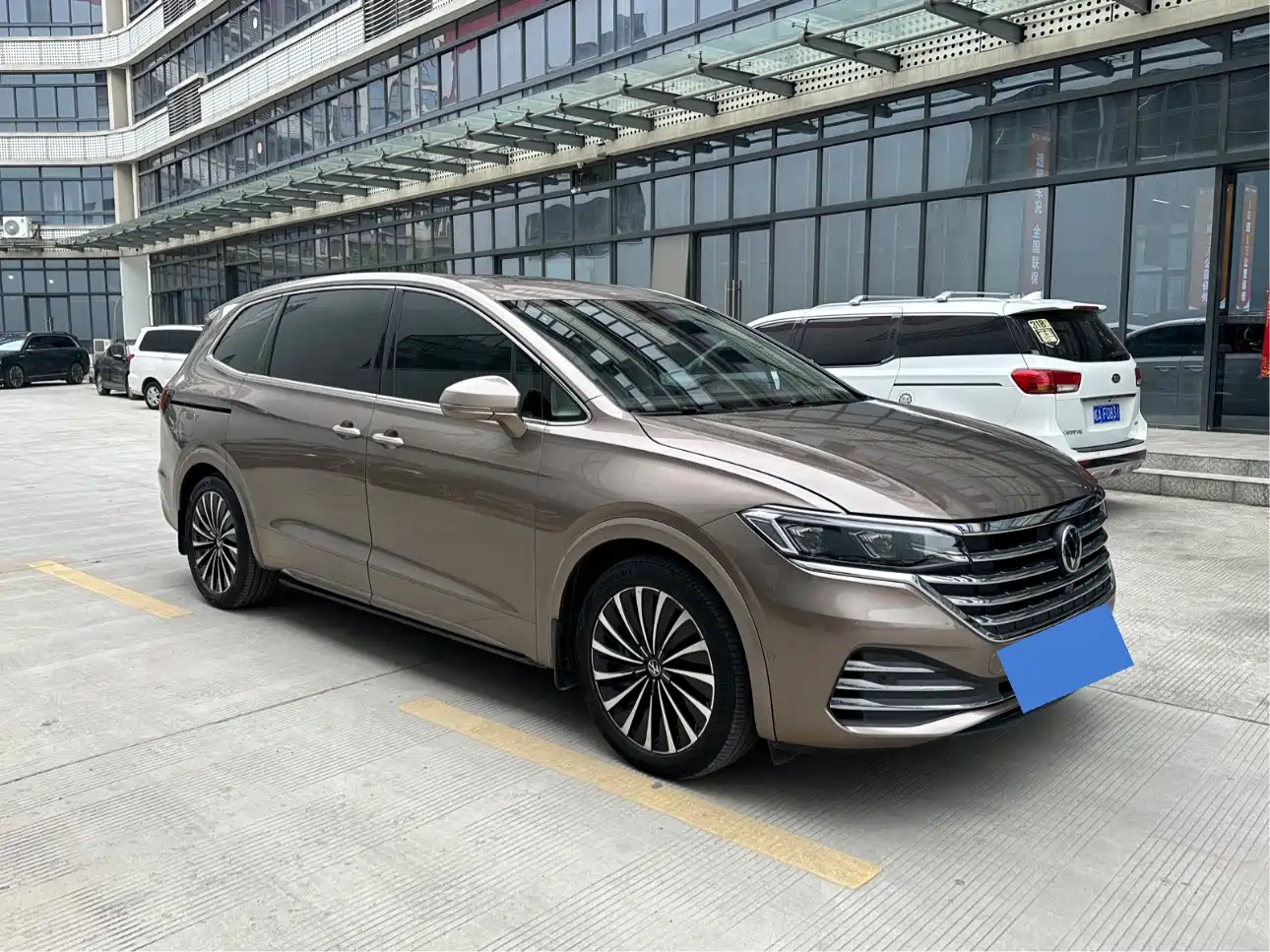 Volkswagen Viloran 2020 380TSI Premium фото 3