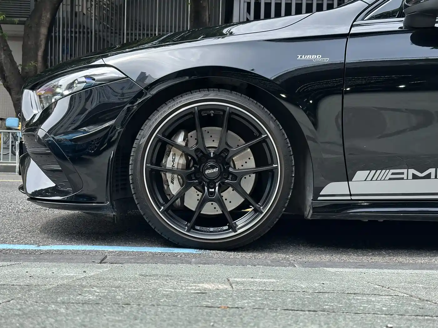 Mercedes-Benz A-Class AMG (Import) 2024 Facelift AMG A 35 4MATIC фото 13