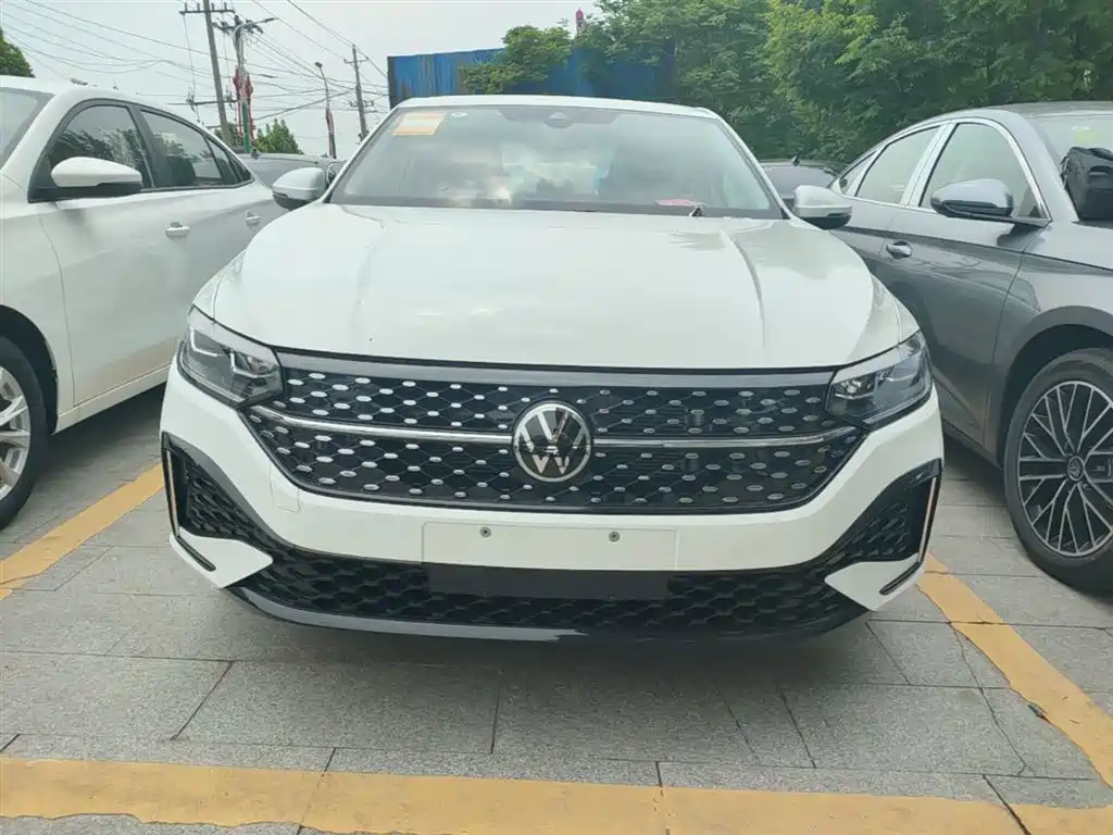 Volkswagen Lavida 2024 Model 1.5L Automatic Starlight 5 Million Edition фото 3