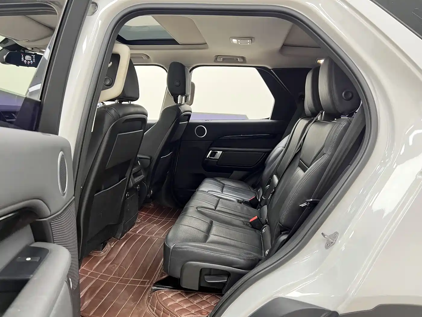 Land Rover Discovery 2017 3.0 SC V6 HSE фото 17