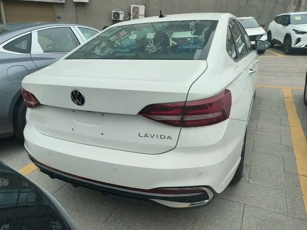 Volkswagen Lavida 2024 Model 1.5L Automatic Starlight 5 Million Edition фото 6