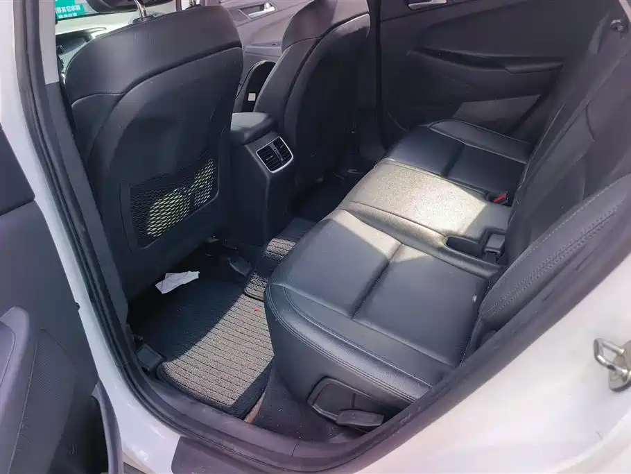 Hyundai Tucson 2015 1.6T Dual Clutch 2WD Smart фото 11